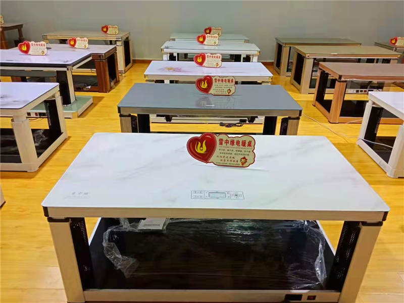 智能電暖爐也帶USB，自帶電源接口，桌“腿”可升降
